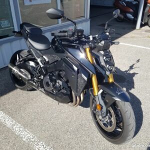 Roadster Suzuki GSX-S 1000 full black