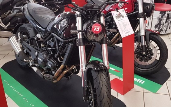 Benelli 500 leoncino permis a2 neuve