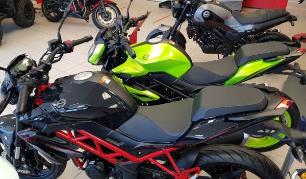 Benelli 125 BN neuve garantie 3 ans