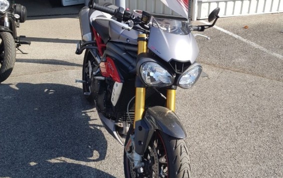 TRIUMPH 1050 SPEED TRIPLE R