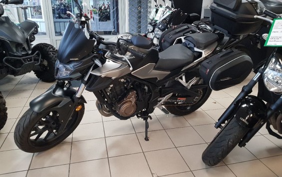 Honda cb500f avec bagageries permis a2