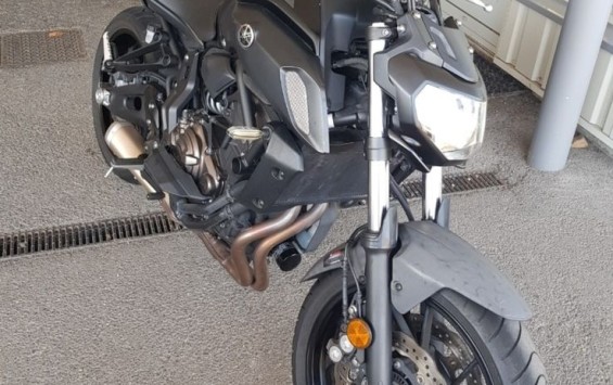 YAMAHA MT-07 FULL BLACK