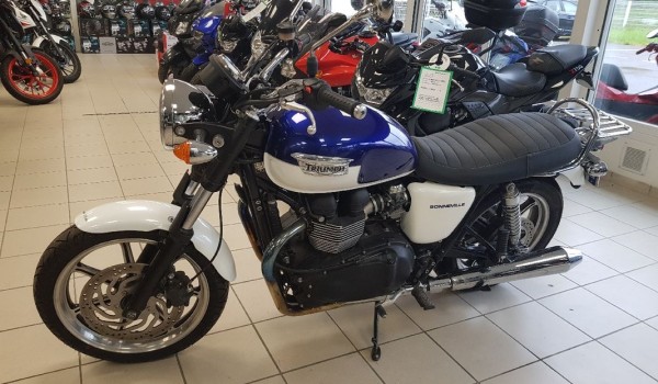 Triumph Bonneville 2014 10435 km