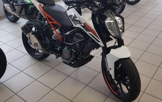 125 KTM DUKE 2020 6070 kms