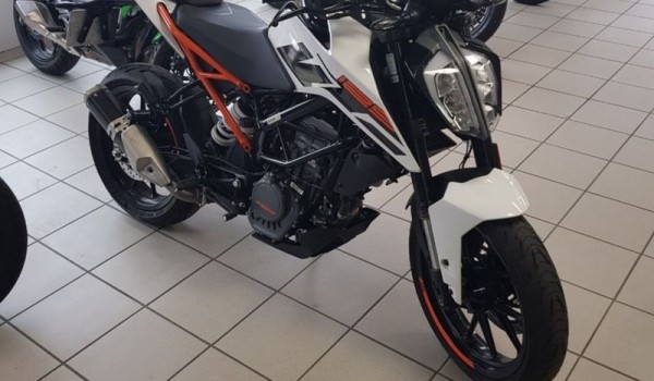 125 KTM DUKE 2020 6070 kms