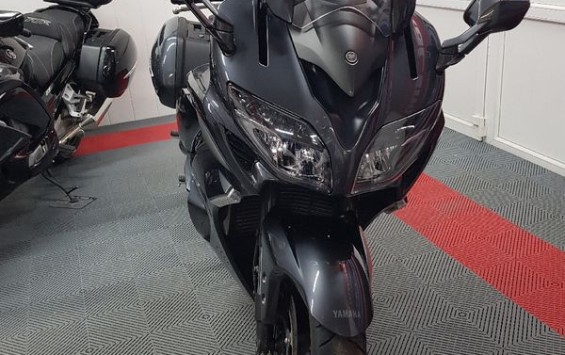 Yamaha 1300 fjr routière gt