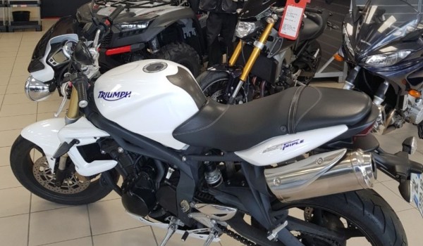 Triumph street triple 675
